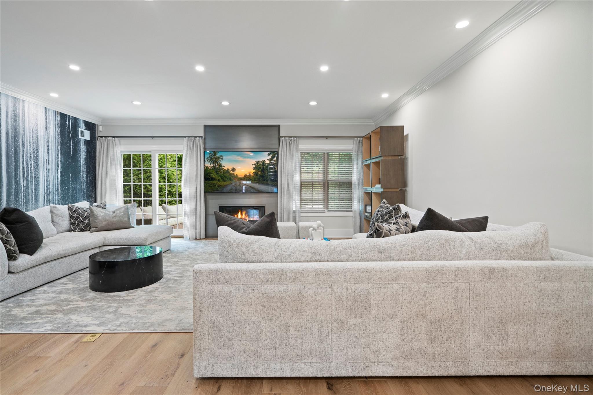 23 The Preserve, Woodbury, NY 11797