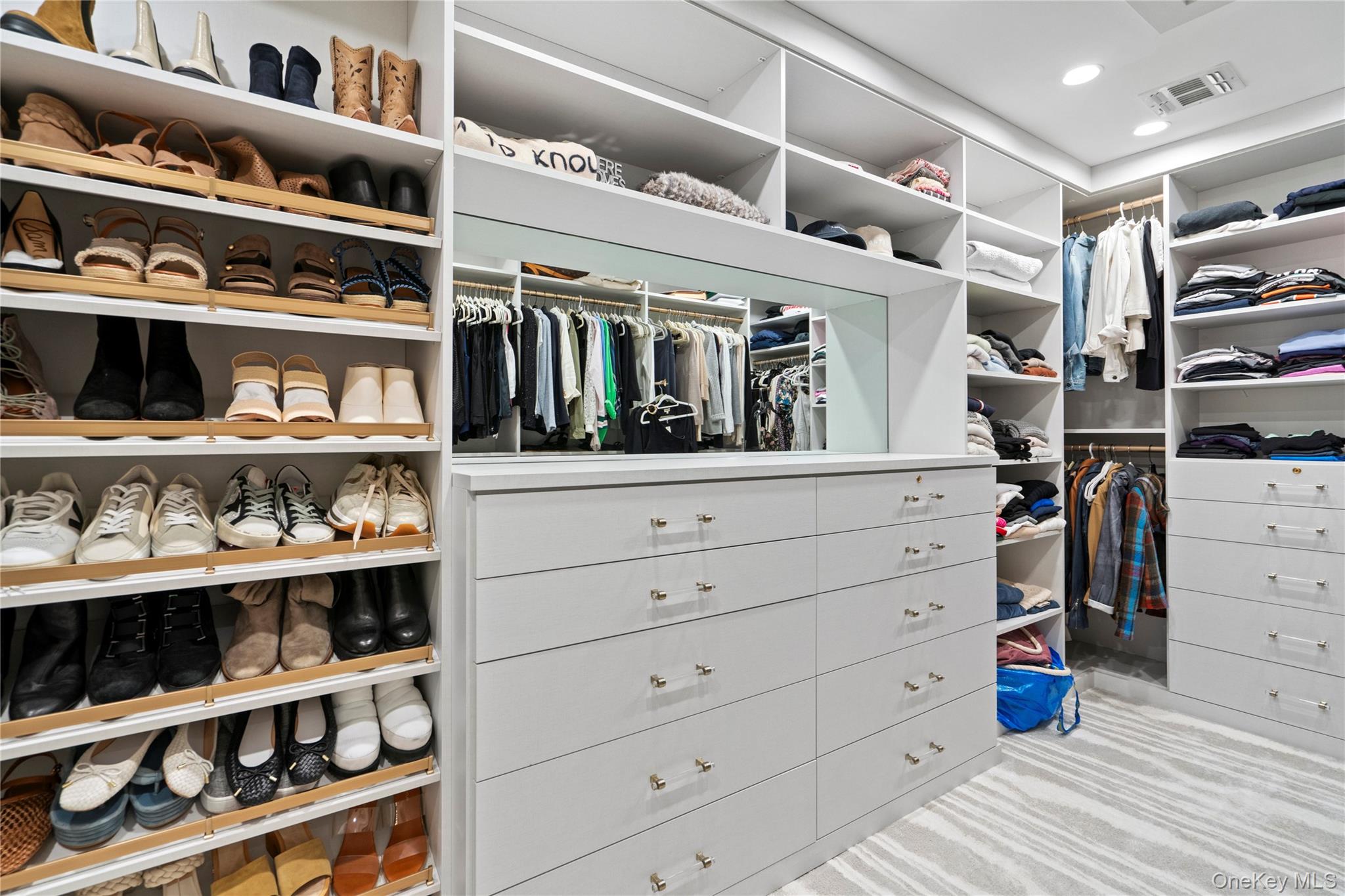 23 The Preserve, Woodbury, NY 11797