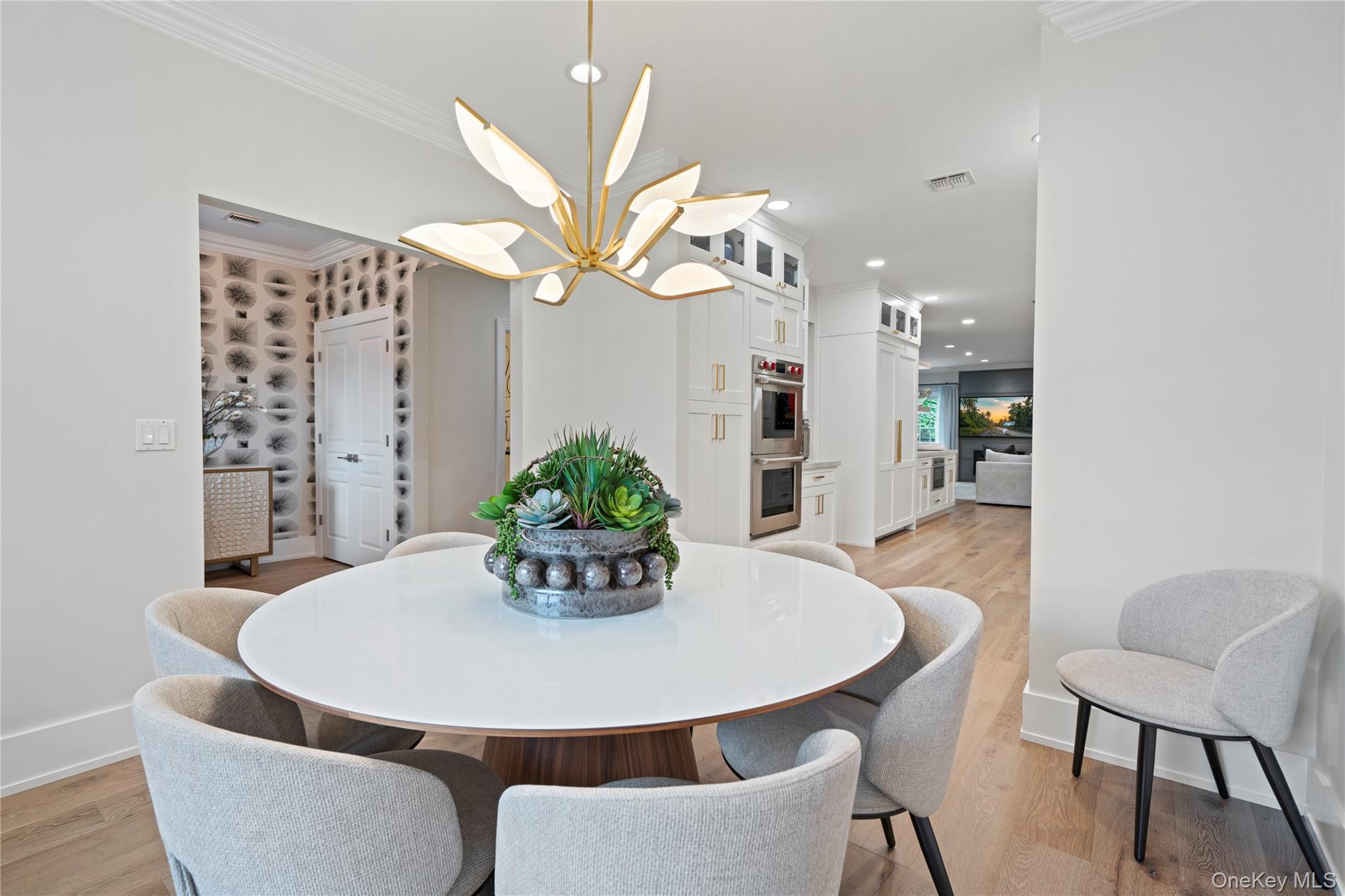 23 The Preserve, Woodbury, NY 11797