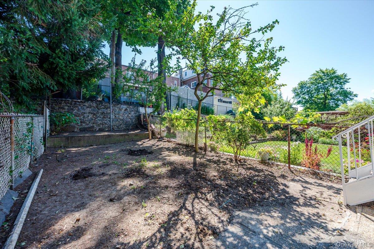 2456 Morgan Avenue, Bronx, NY 10469