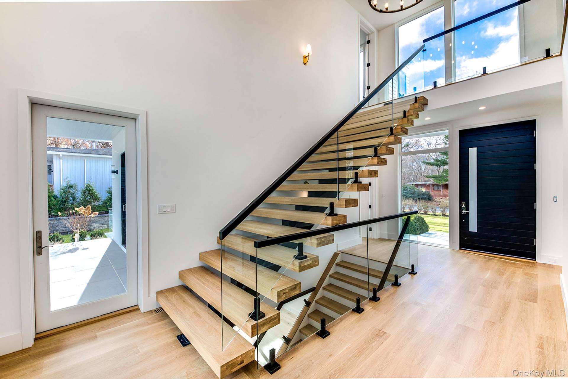 66 Hillside Drive E, East Hampton, NY 11963