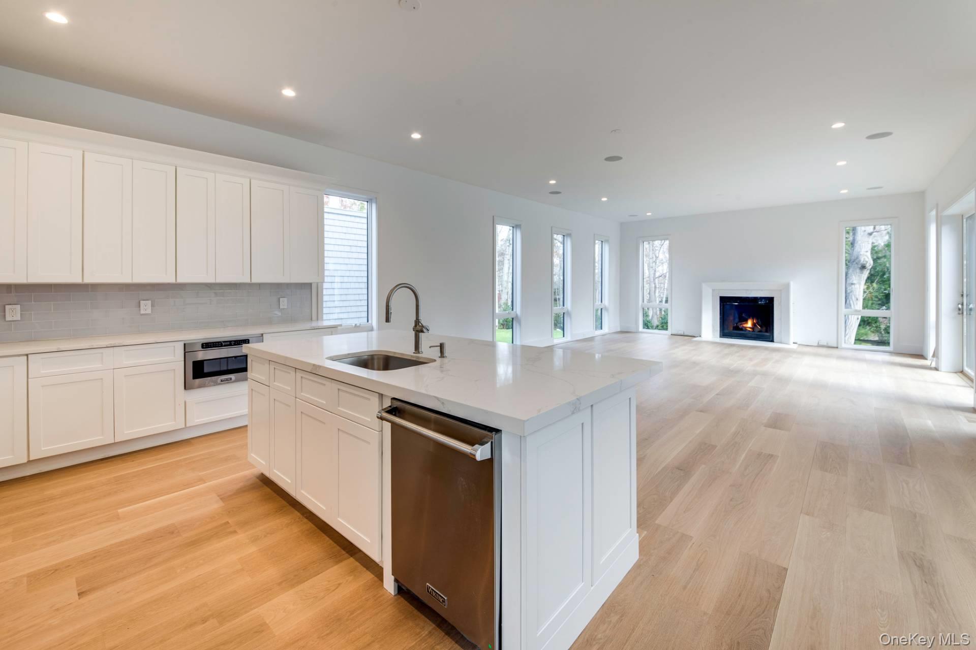 66 Hillside Drive E, East Hampton, NY 11963