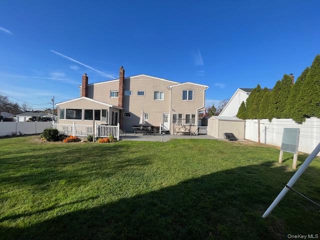 9 Hollings Drive, Deer Park, NY 11729