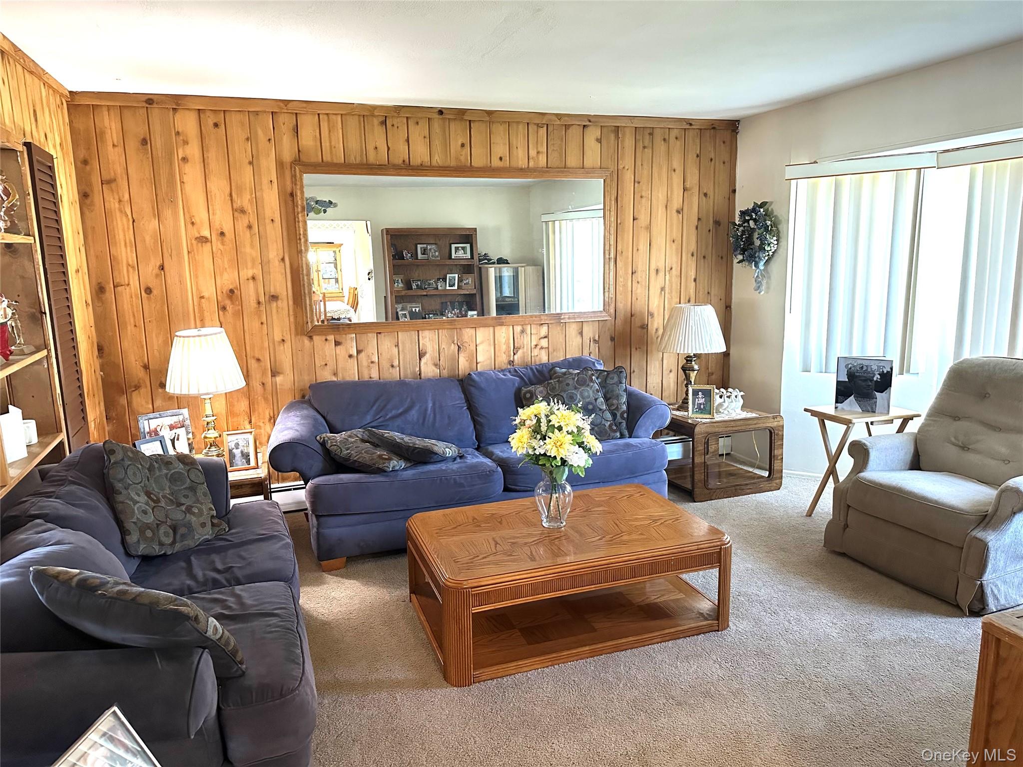 9 Hollings Drive, Deer Park, NY 11729