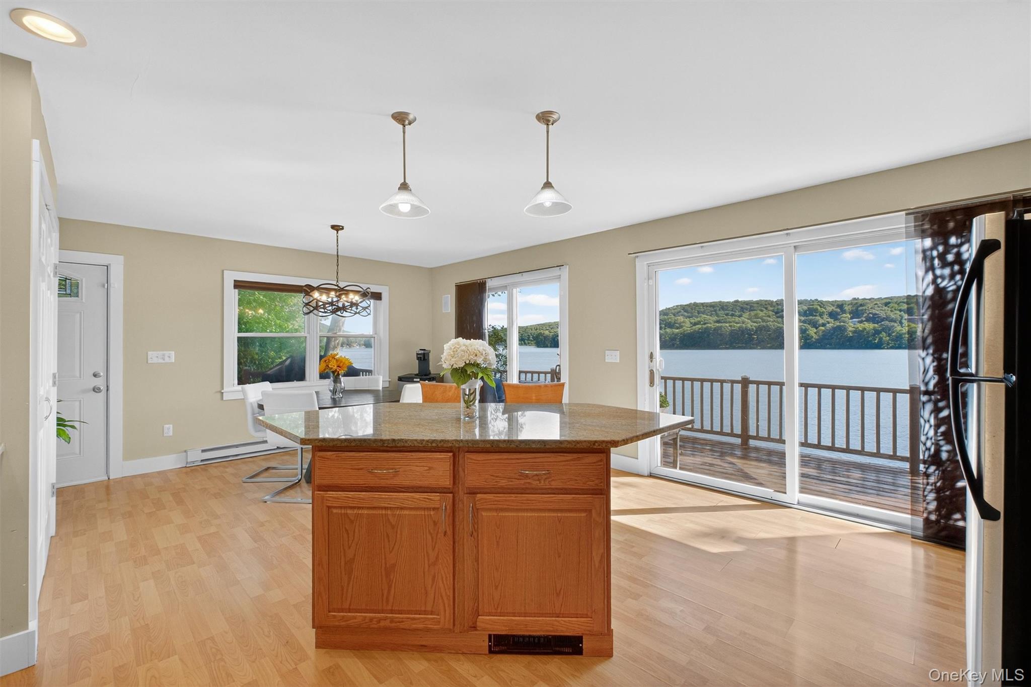 60 LAKEVIEW DR, Holmes, NY 12531