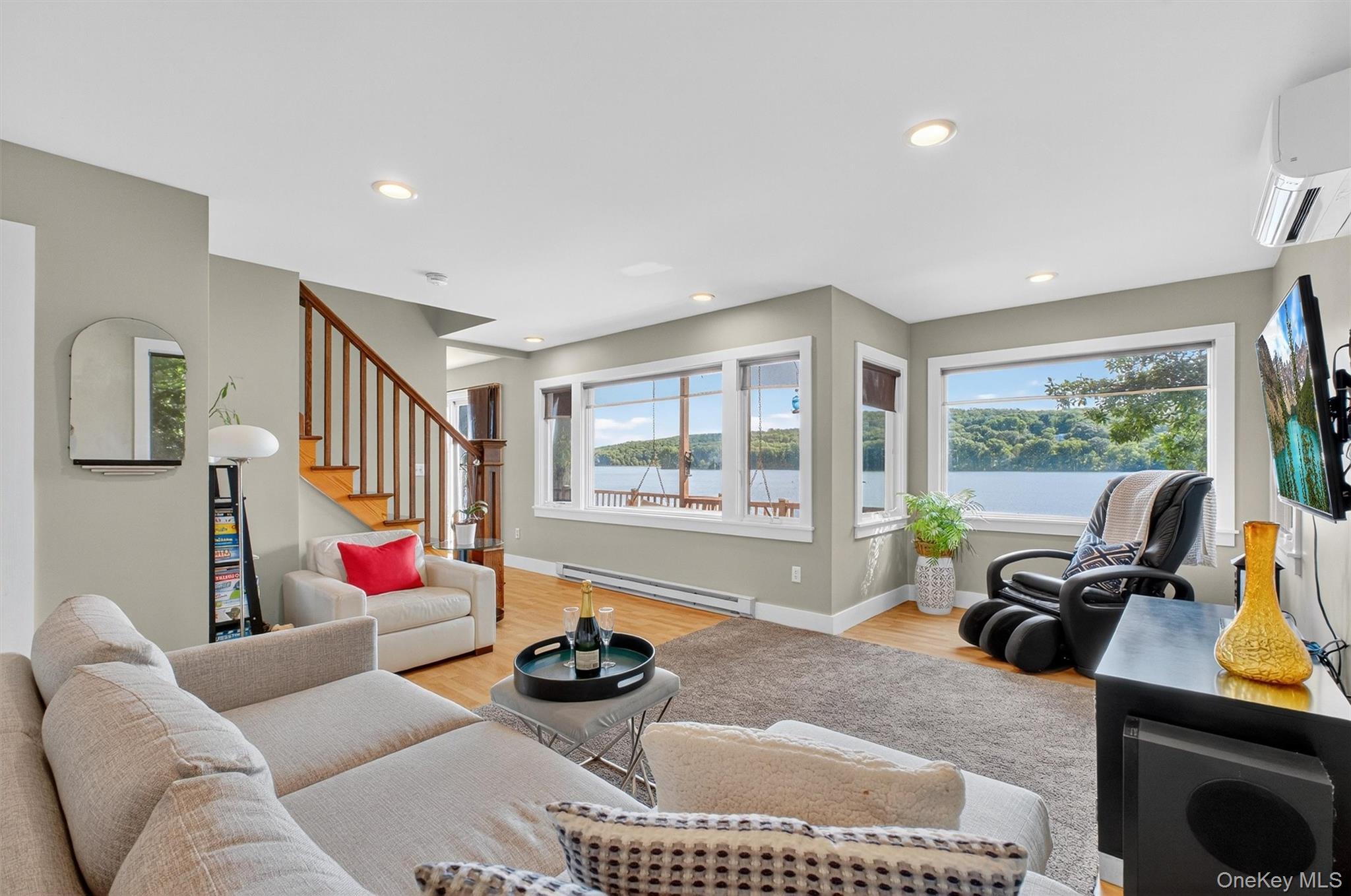 60 LAKEVIEW DR, Holmes, NY 12531