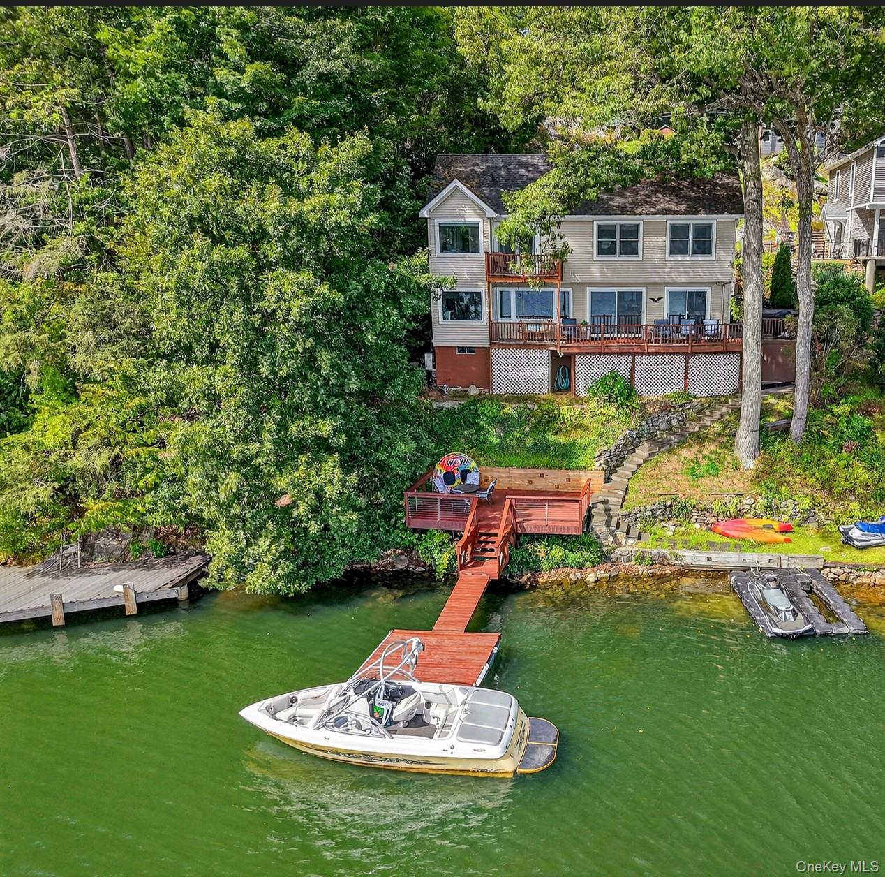 60 LAKEVIEW DR, Holmes, NY 12531