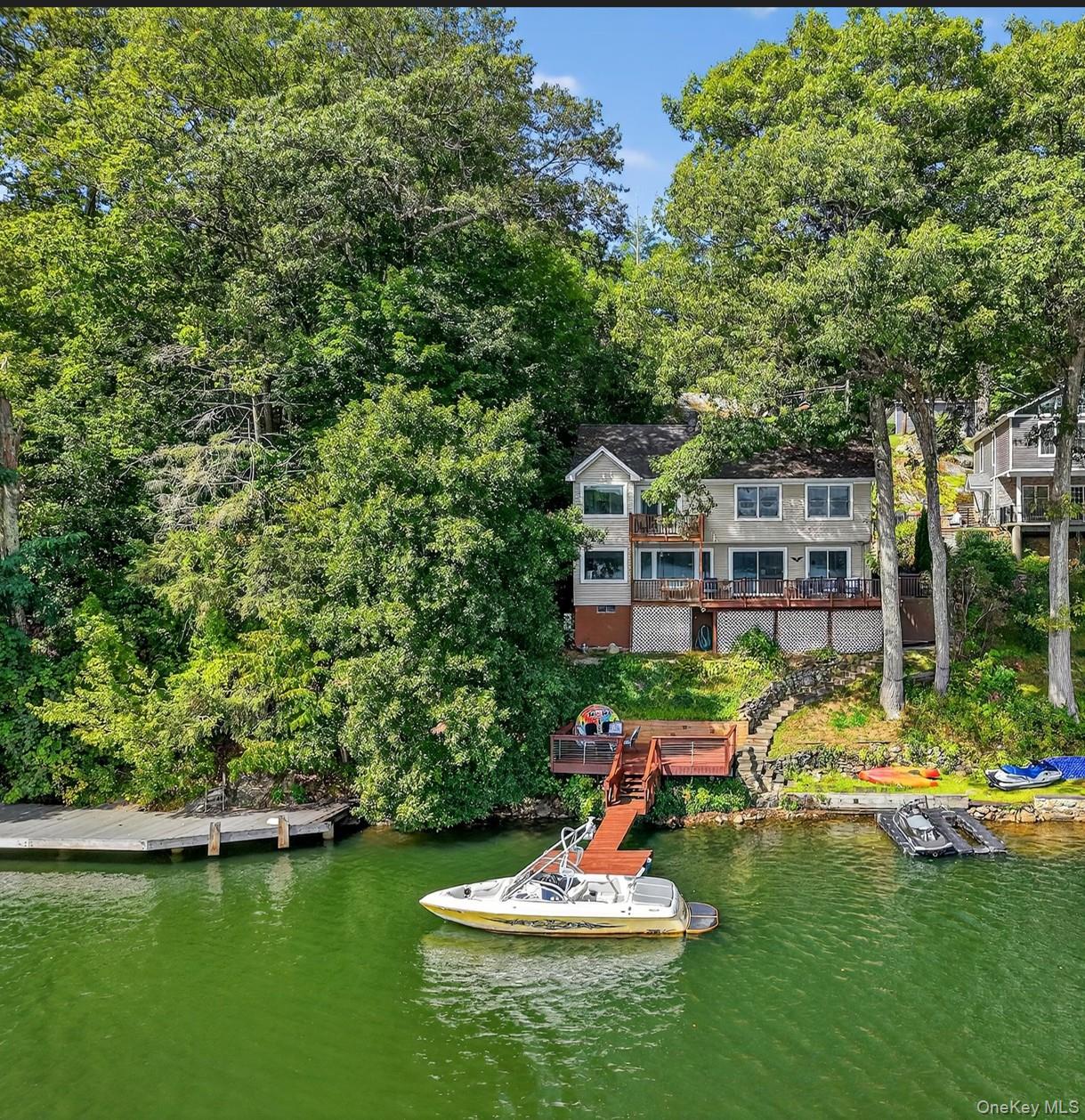 60 LAKEVIEW DR, Holmes, NY 12531