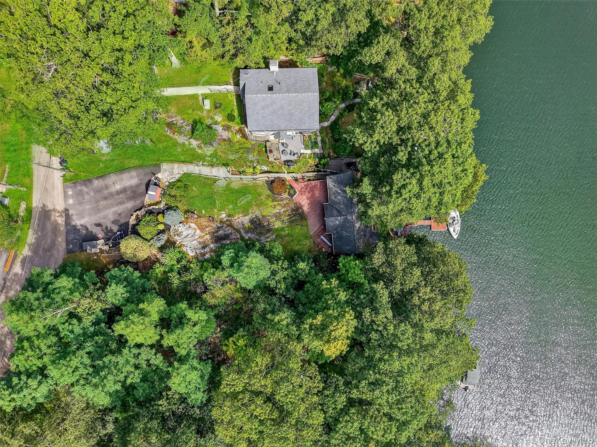 60 LAKEVIEW DR, Holmes, NY 12531