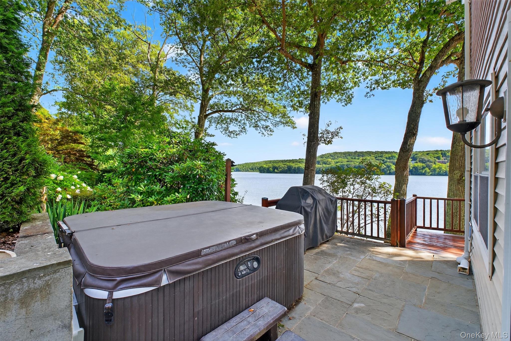 60 LAKEVIEW DR, Holmes, NY 12531