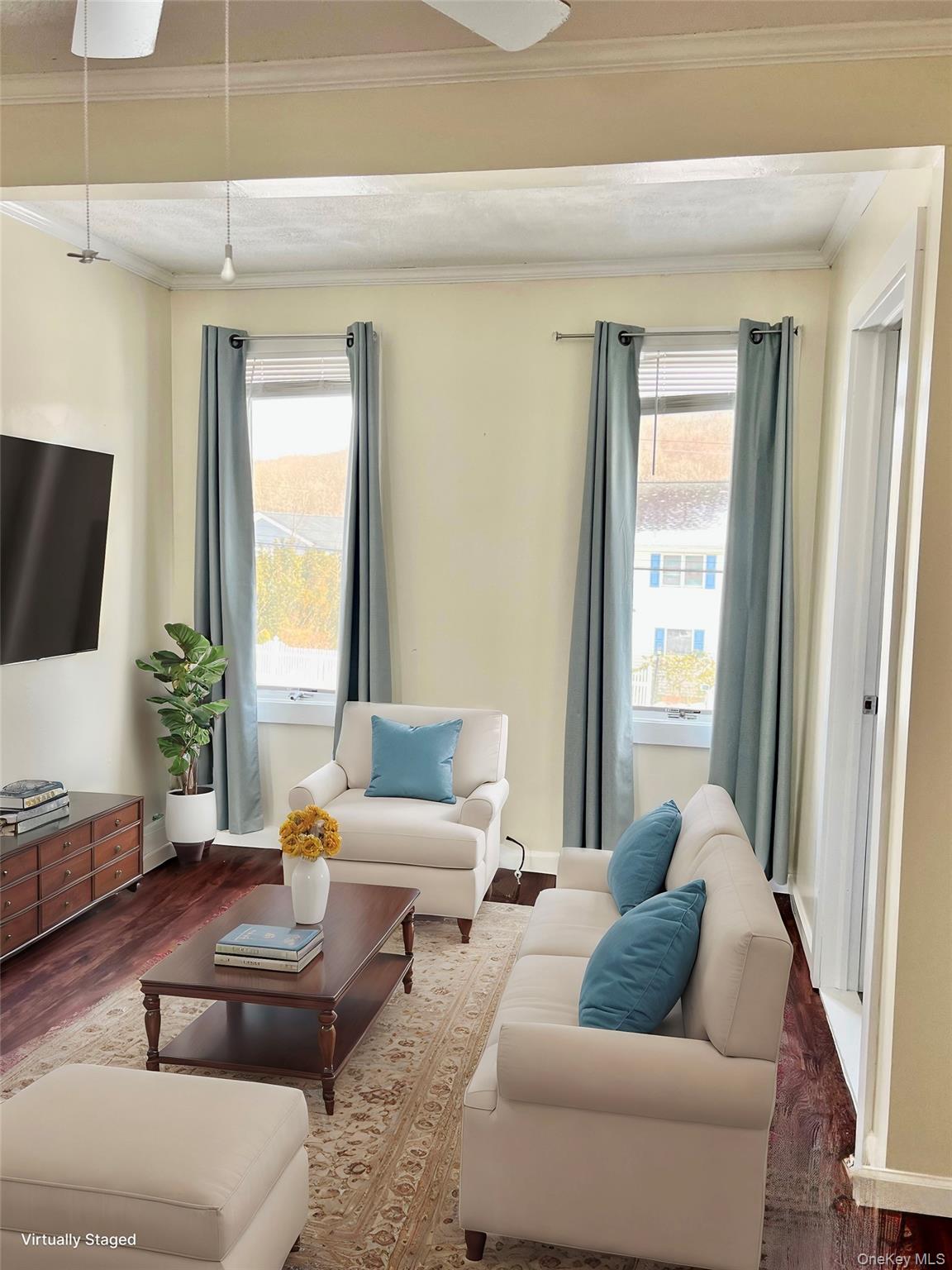 72 Lakeside Road, Mahopac, NY 10541