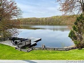 72 Lakeside Road, Mahopac, NY 10541