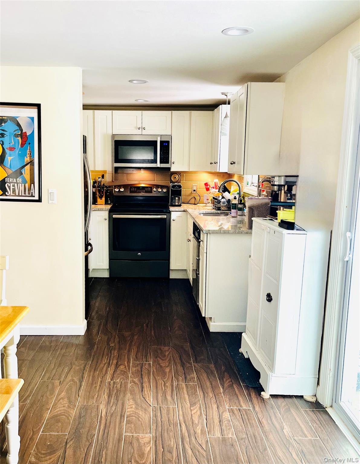 72 Lakeside Road, Mahopac, NY 10541