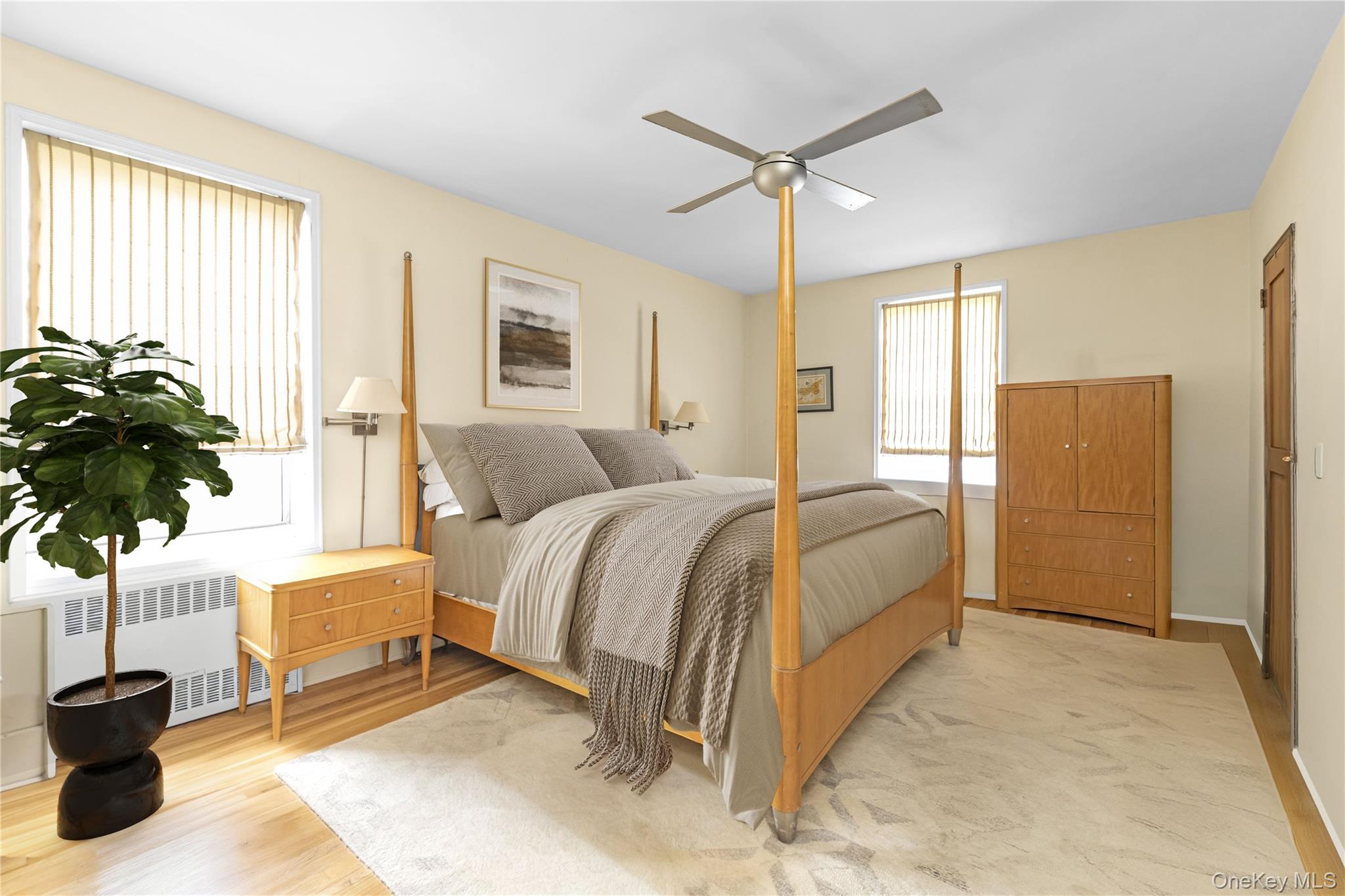 79-10 34th Avenue # 7X, Jackson Heights, NY 11372