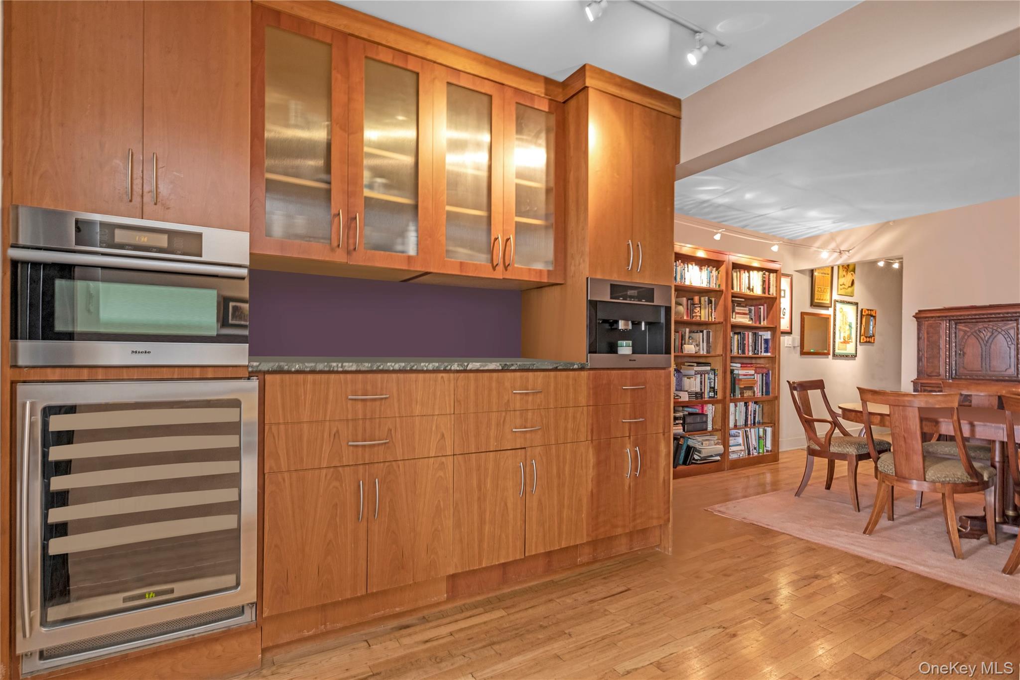 79-10 34th Avenue # 7X, Jackson Heights, NY 11372