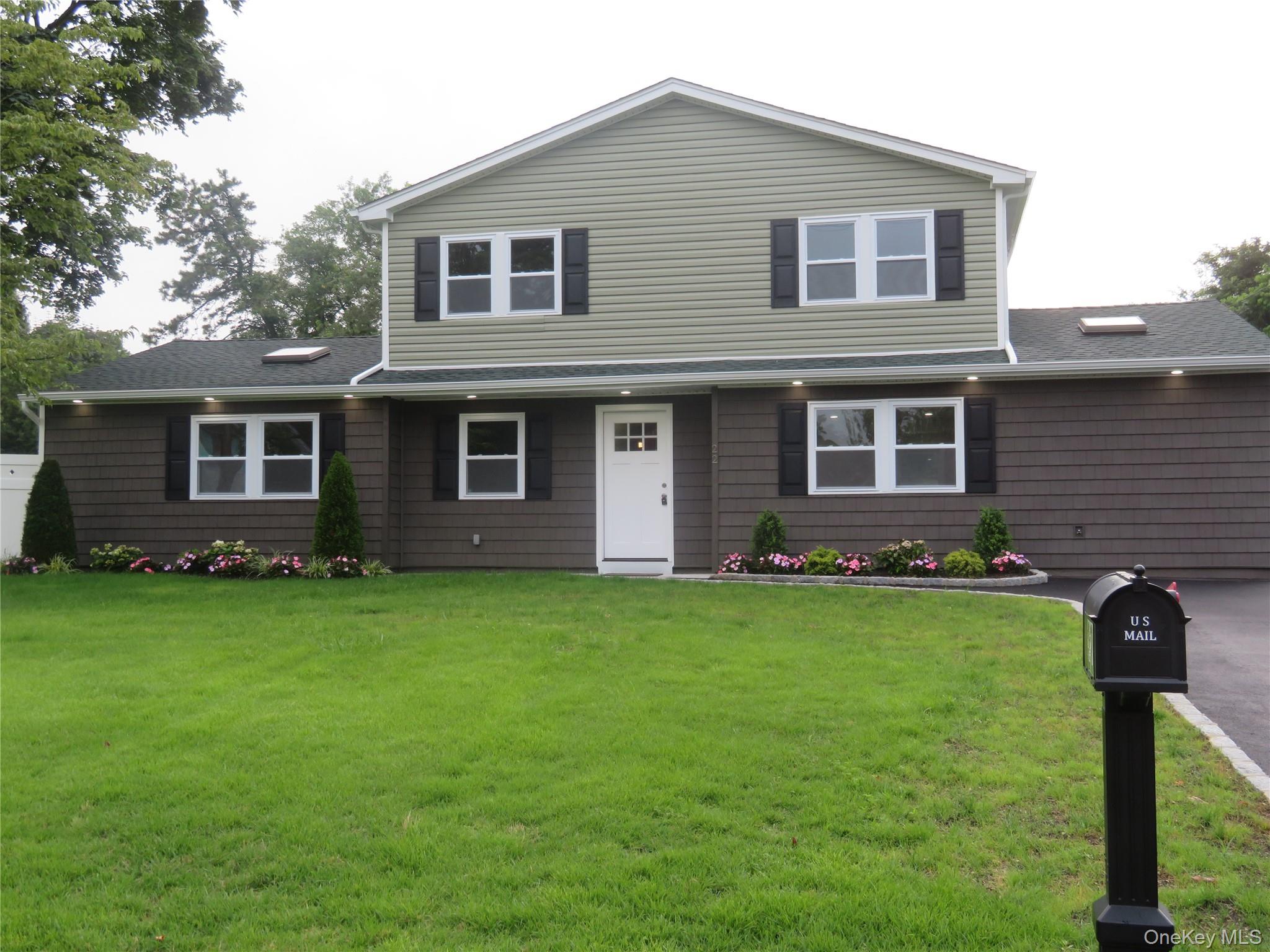 22 Shamrock Lane, Centereach, NY 11720