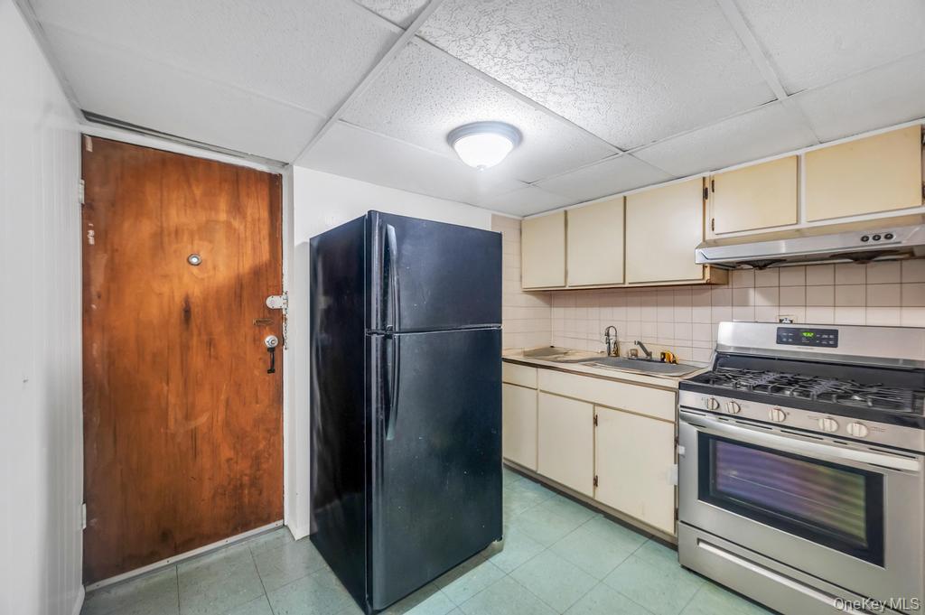 10310 106 Street, Ozone Park, NY 11417