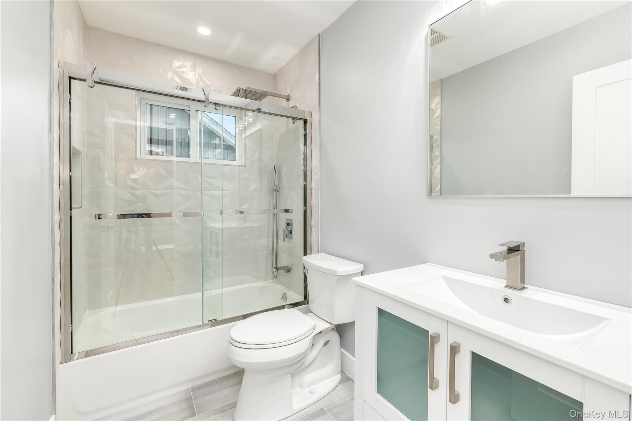 19 Mead Lane, Westbury, NY 11590