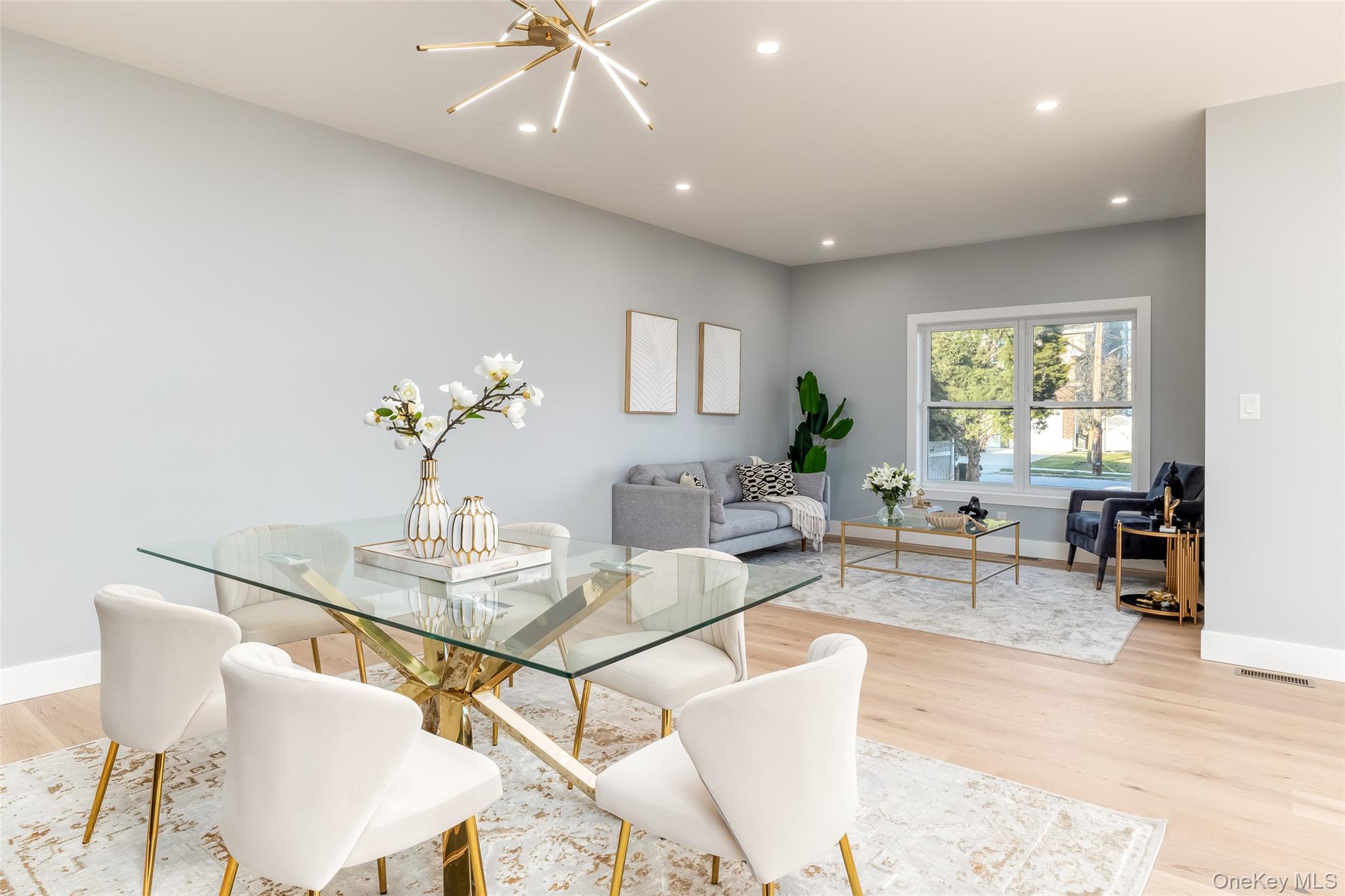 19 Mead Lane, Westbury, NY 11590