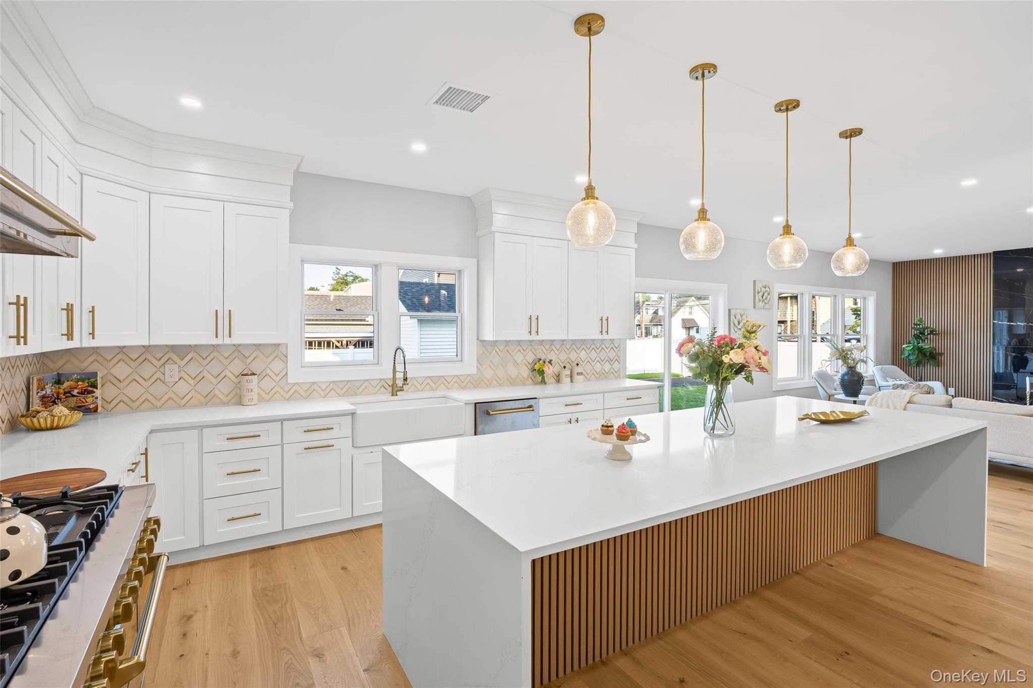 19 Mead Lane, Westbury, NY 11590