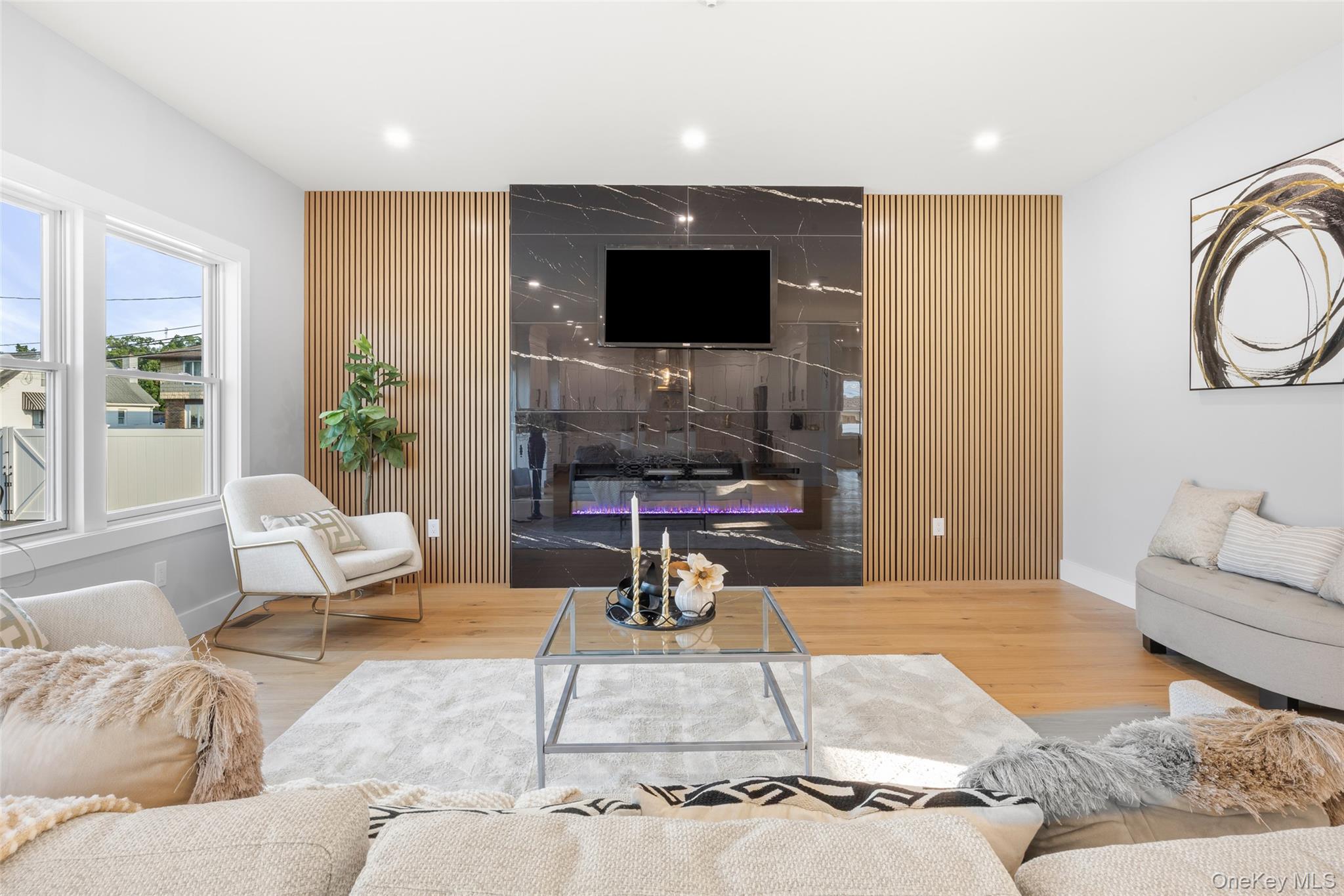 19 Mead Lane, Westbury, NY 11590