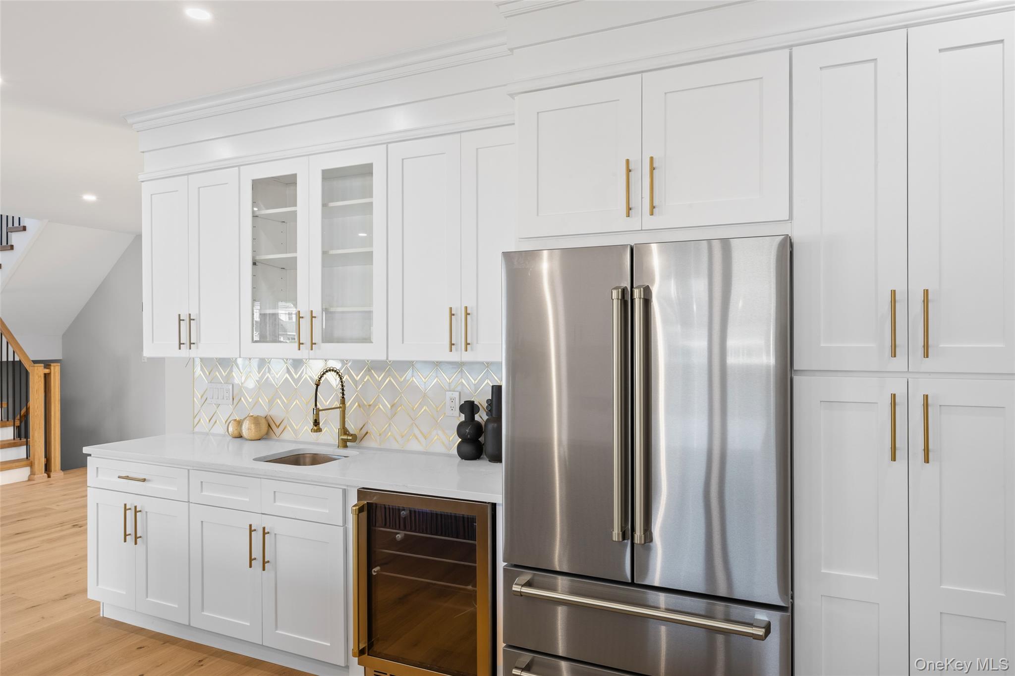 19 Mead Lane, Westbury, NY 11590