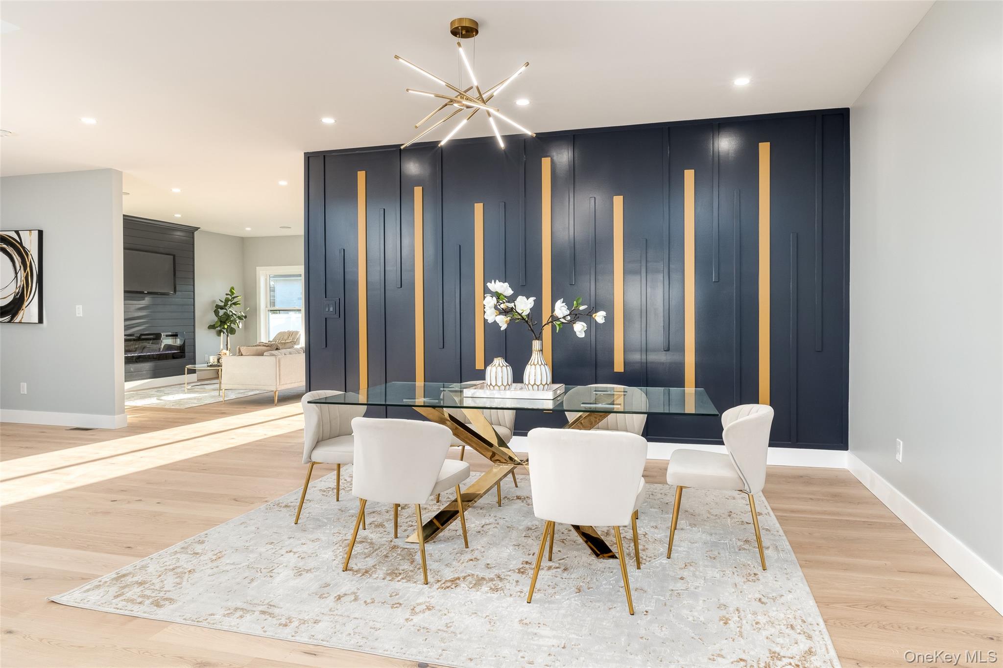 19 Mead Lane, Westbury, NY 11590