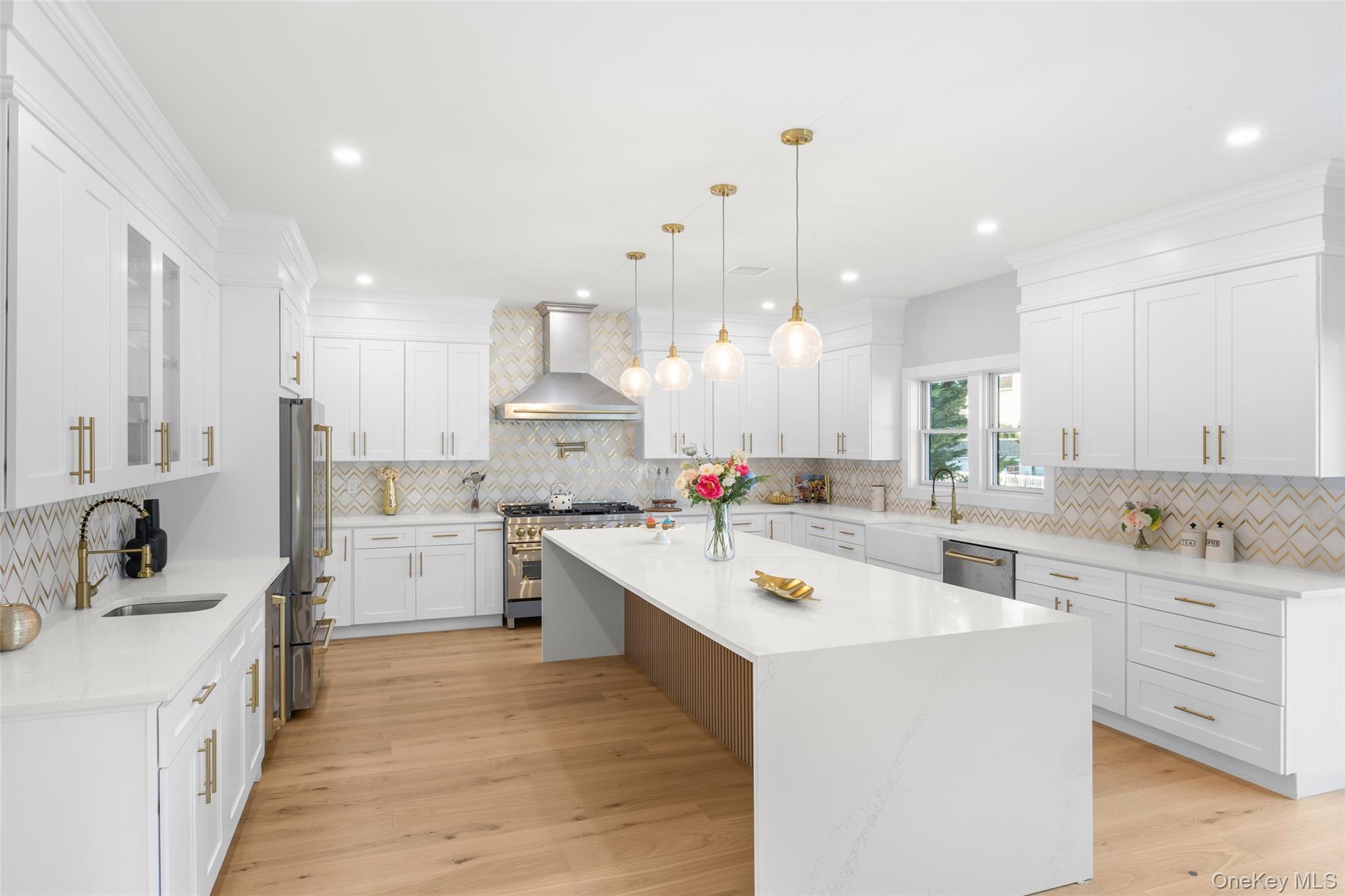 19 Mead Lane, Westbury, NY 11590