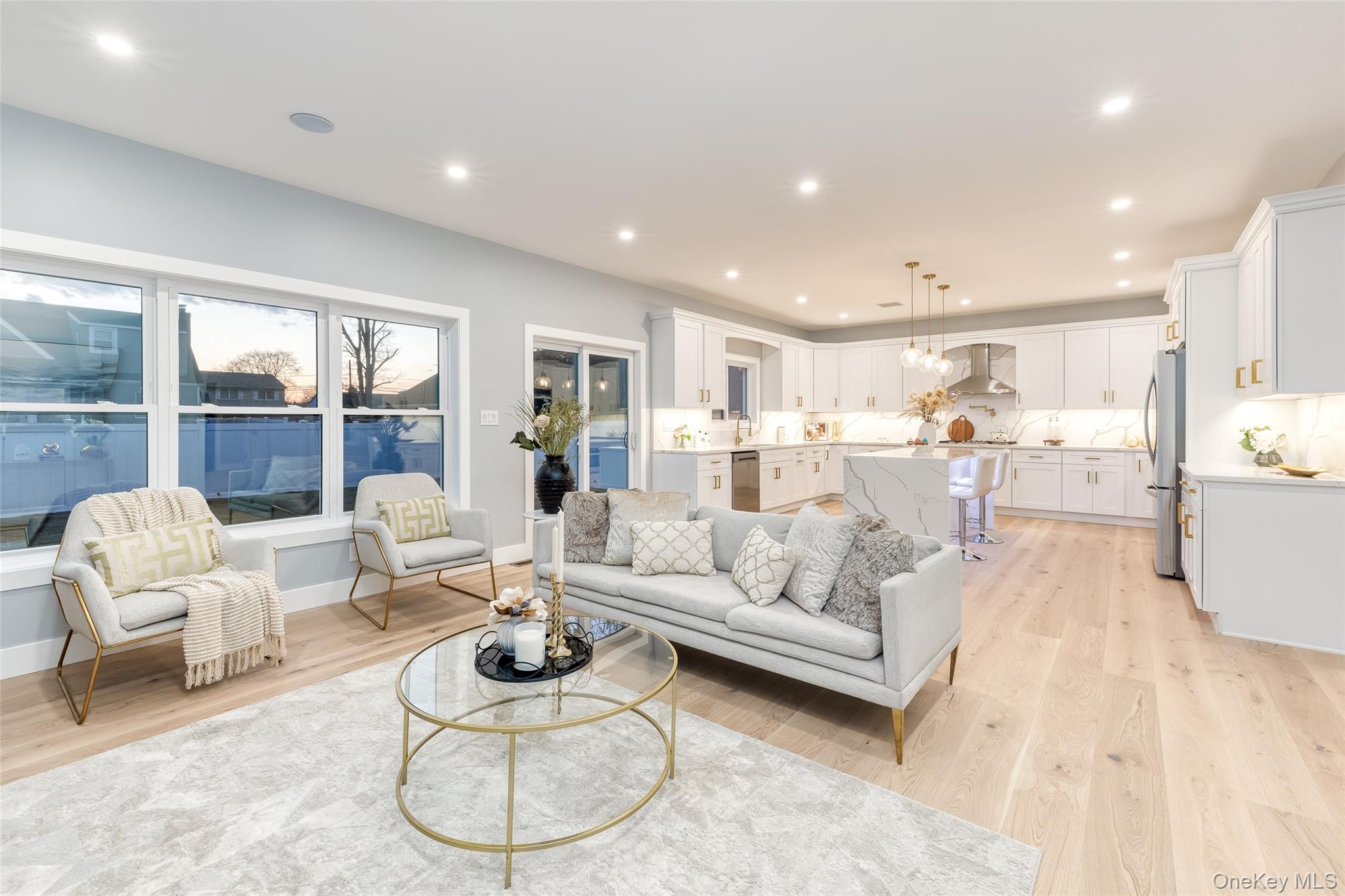 19 Mead Lane, Westbury, NY 11590