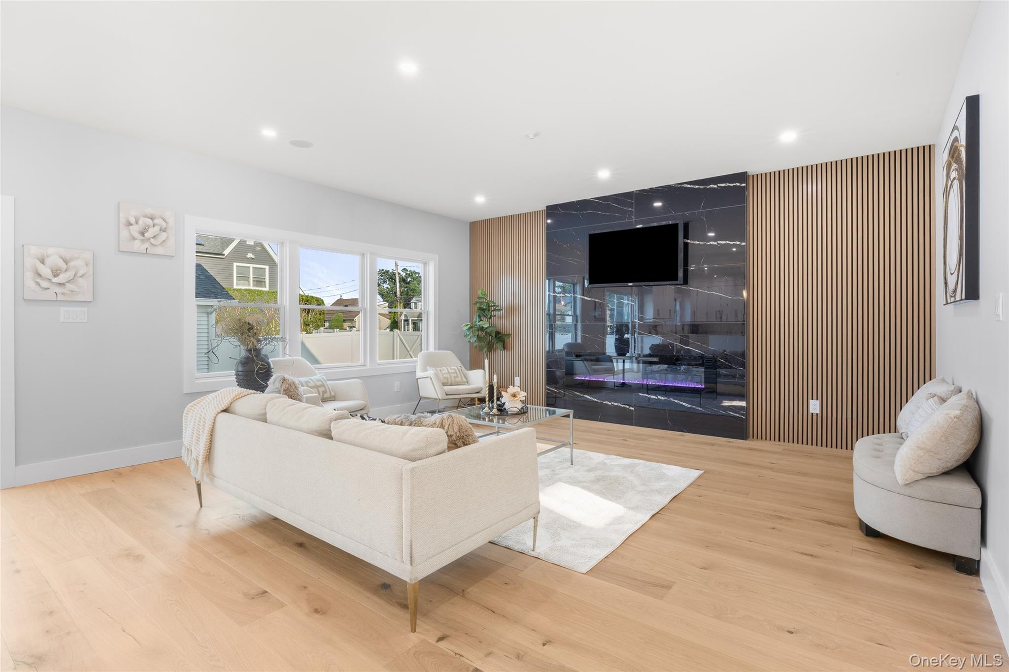 19 Mead Lane, Westbury, NY 11590