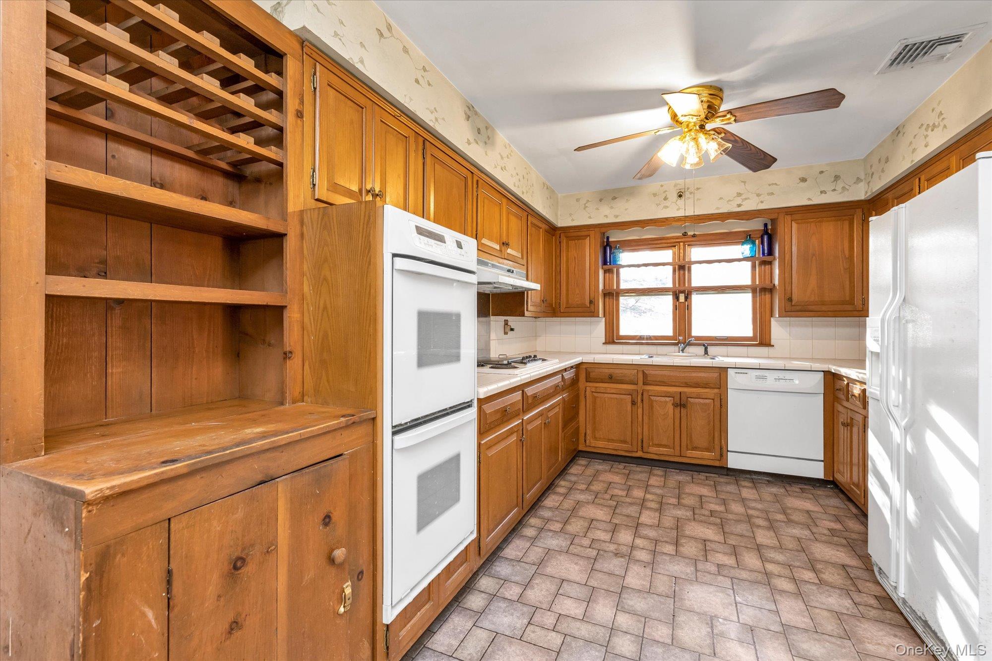 20 Michaels Lane, Old Brookville, NY 11545