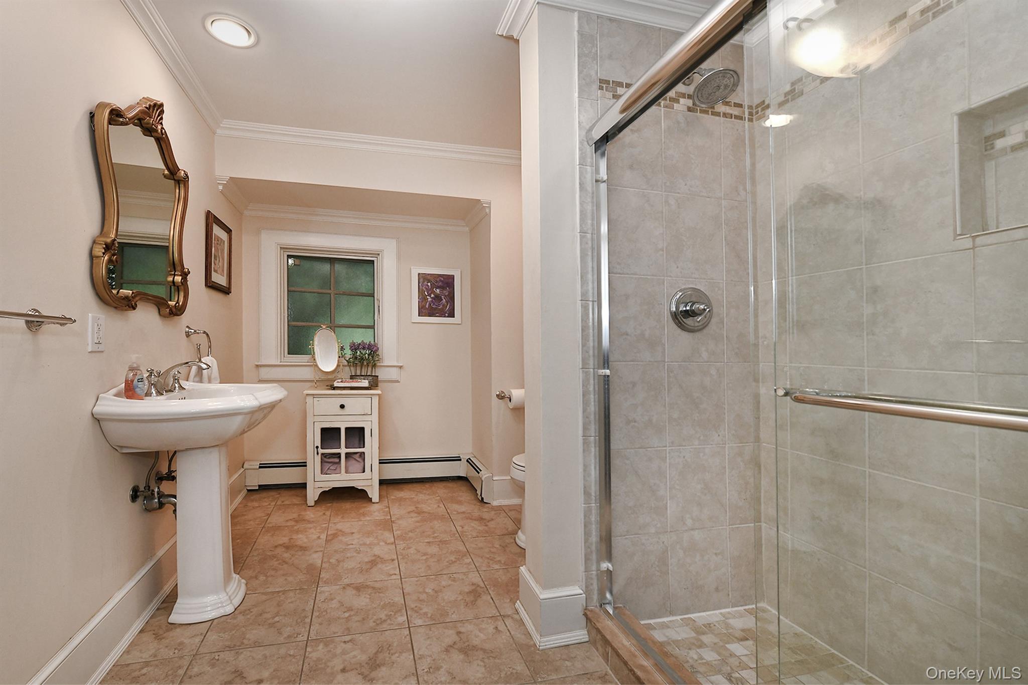 21 W Mall Drive, Huntington, NY 11743