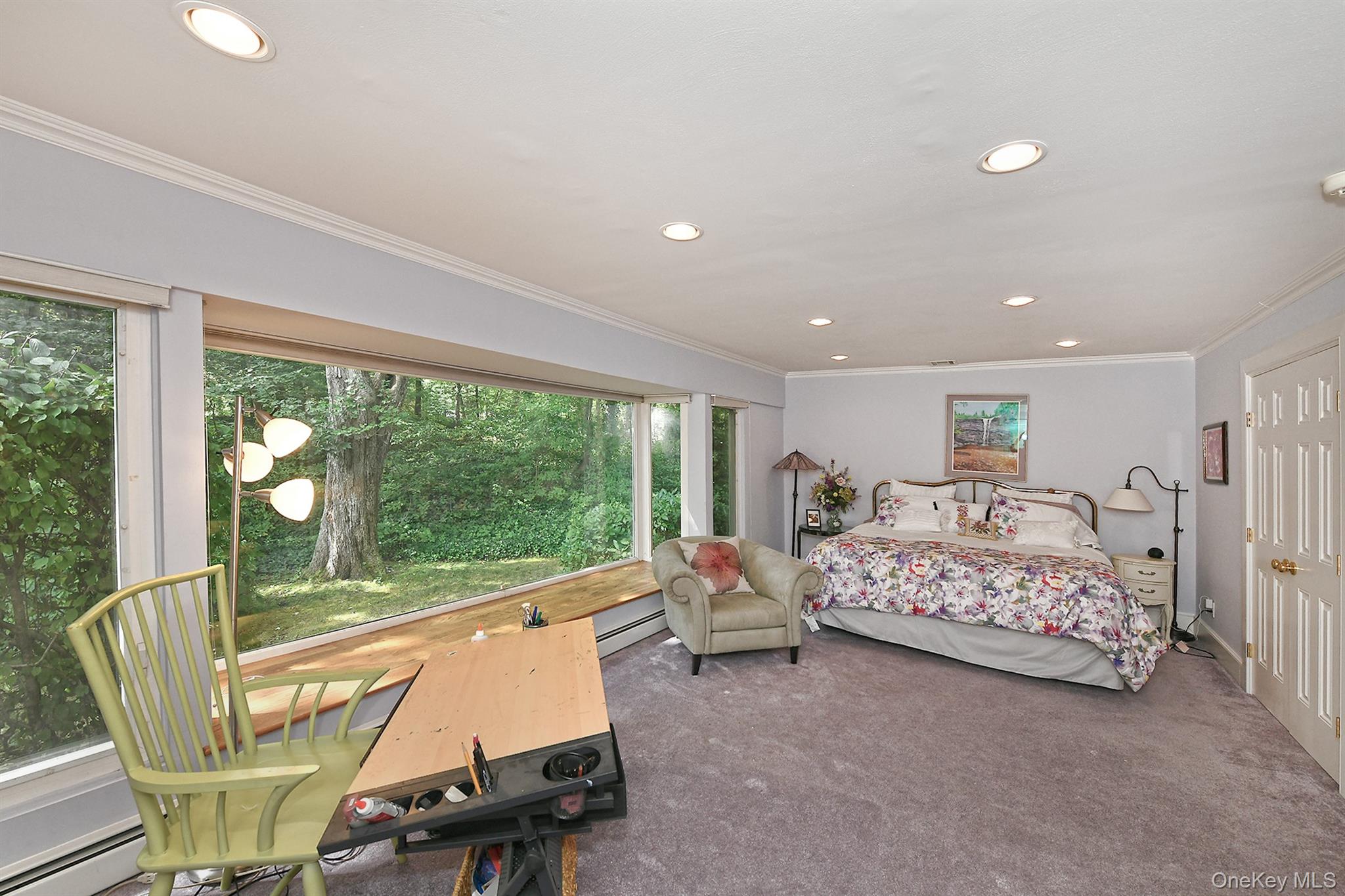 21 W Mall Drive, Huntington, NY 11743