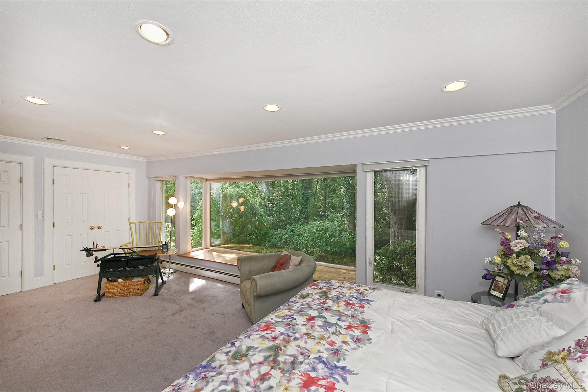 21 W Mall Drive, Huntington, NY 11743