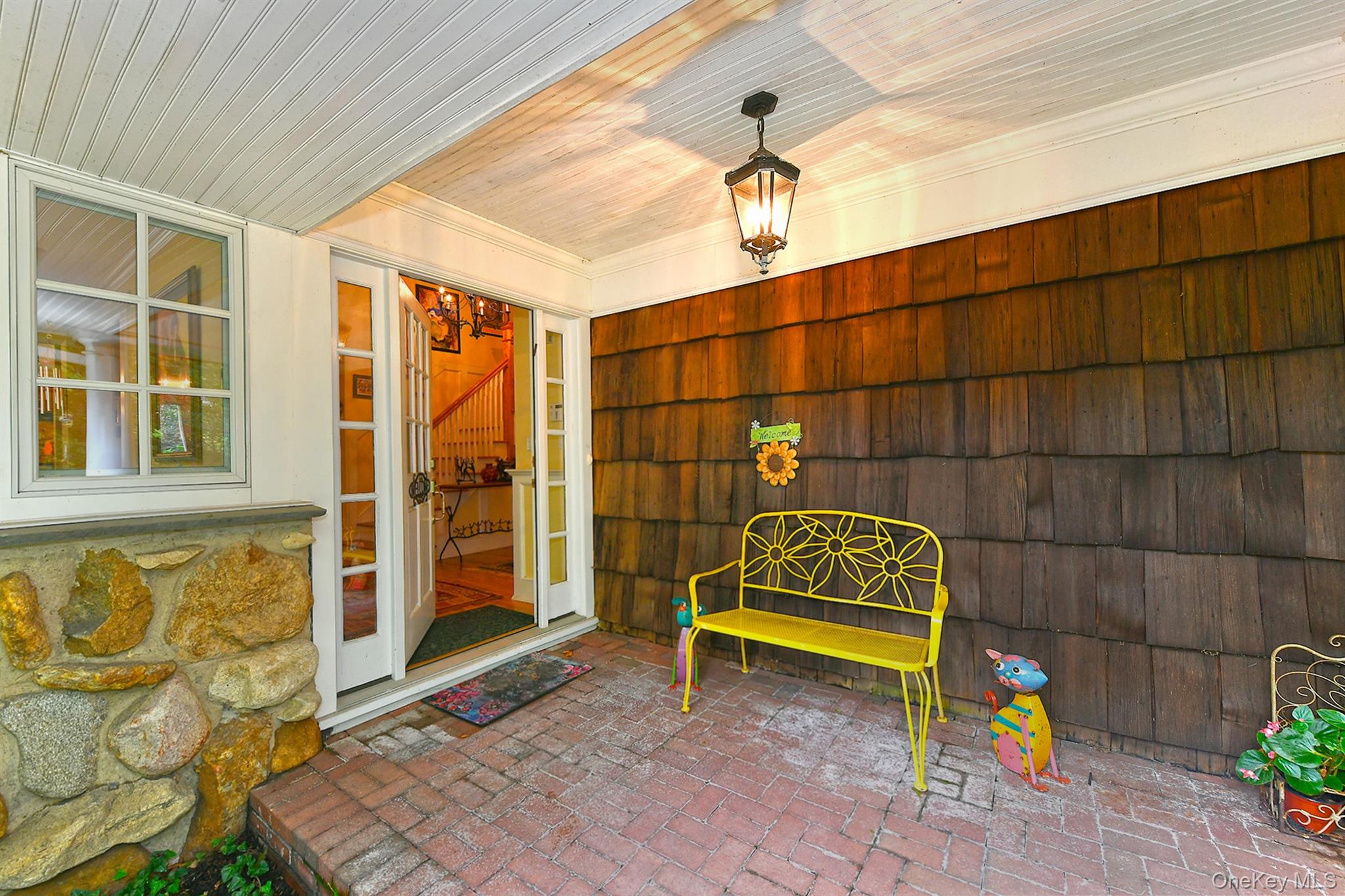 21 W Mall Drive, Huntington, NY 11743