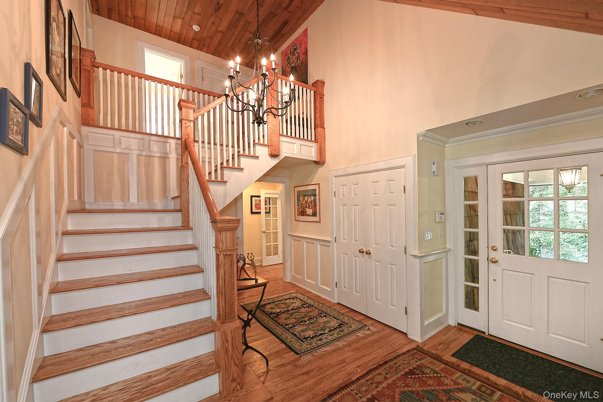 21 W Mall Drive, Huntington, NY 11743