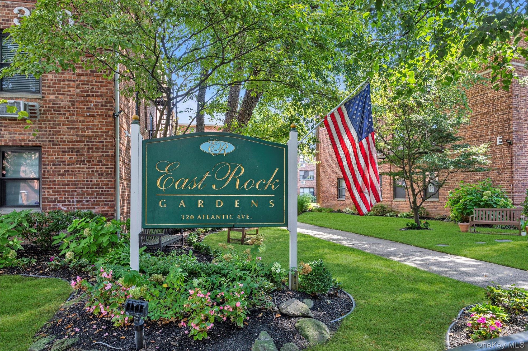 320 Atlantic Avenue # D-2, East Rockaway, NY 11518