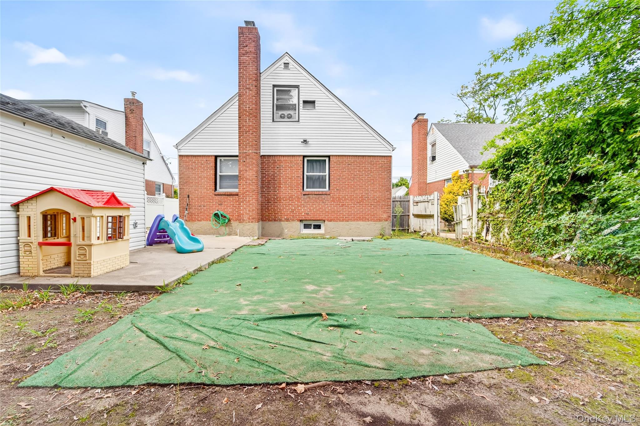 588 Newton Avenue, Uniondale, NY 11553