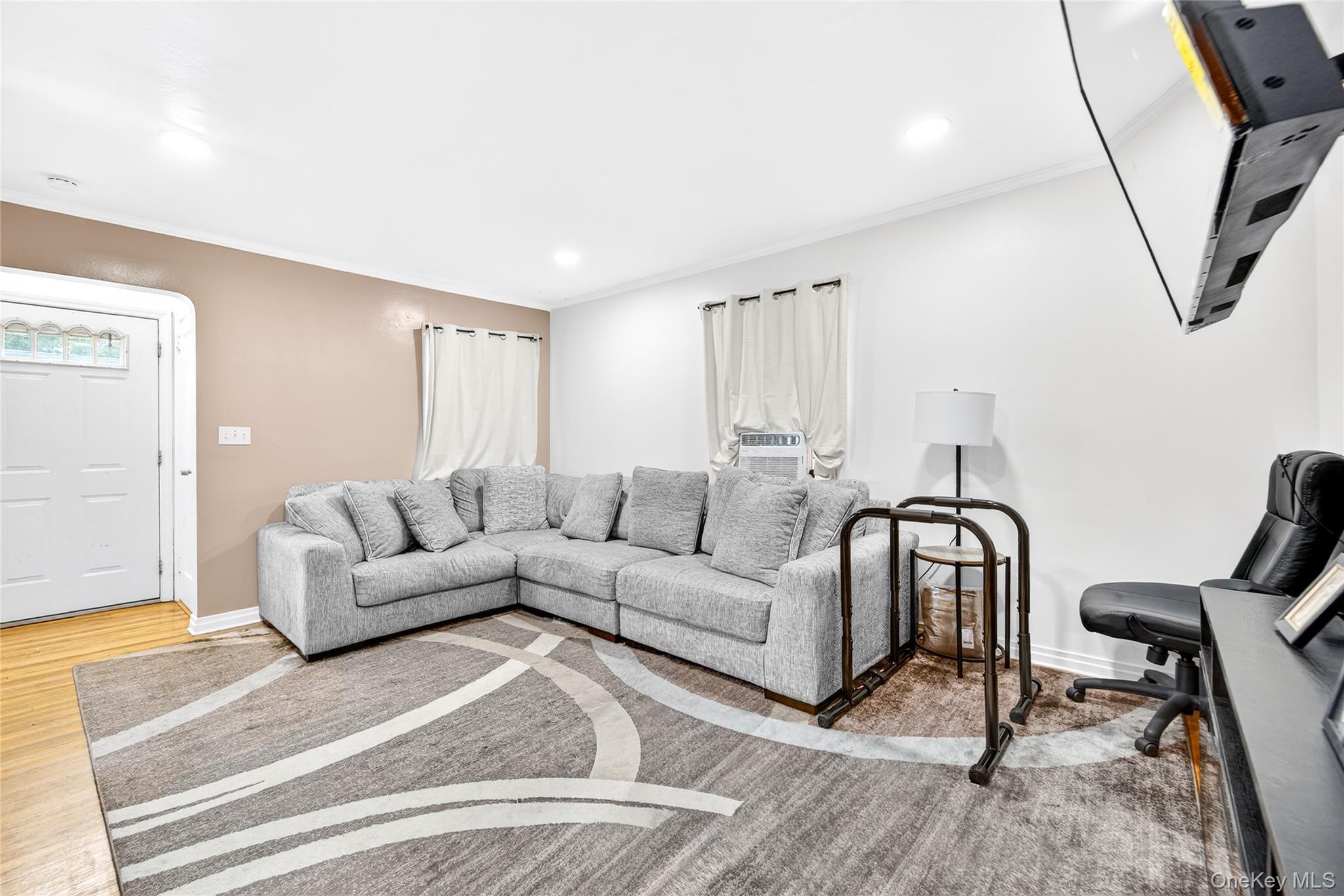 588 Newton Avenue, Uniondale, NY 11553