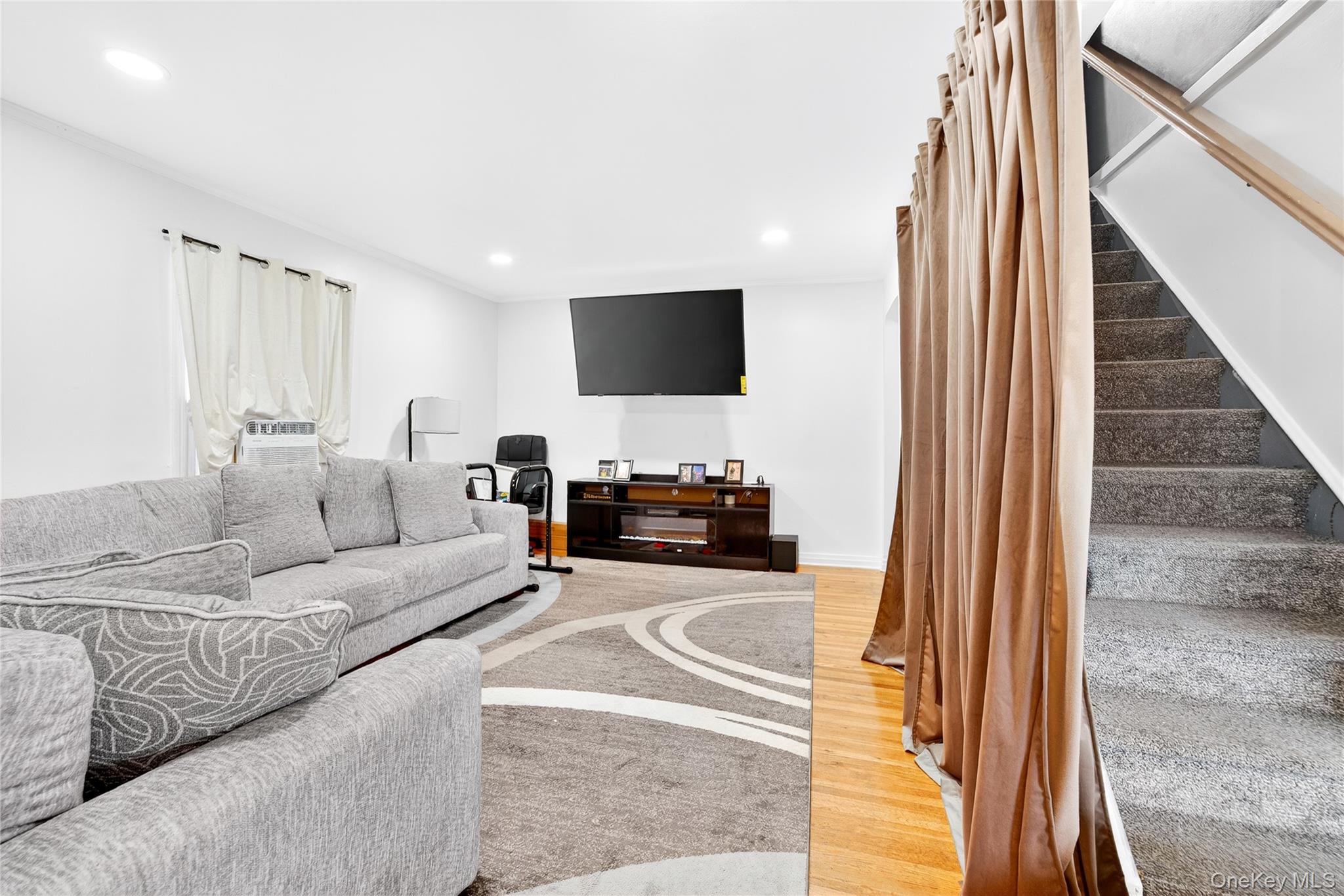 588 Newton Avenue, Uniondale, NY 11553