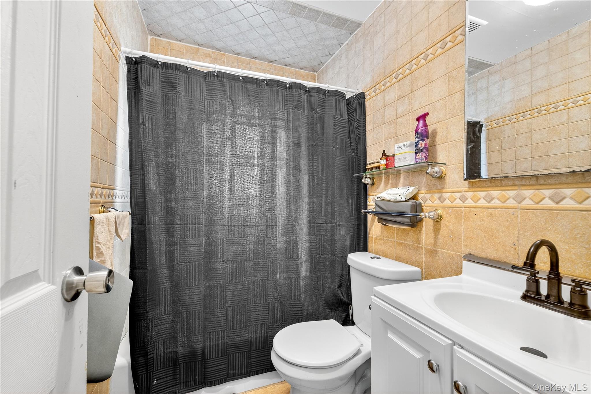 588 Newton Avenue, Uniondale, NY 11553