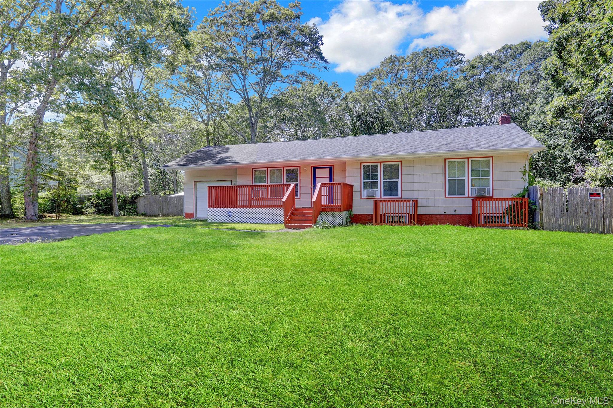 125 Grand Avenue, Shirley, NY 11967
