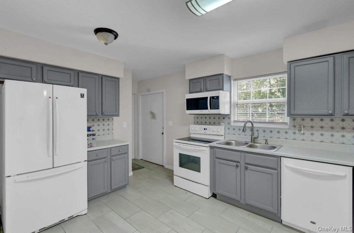 125 Grand Avenue, Shirley, NY 11967