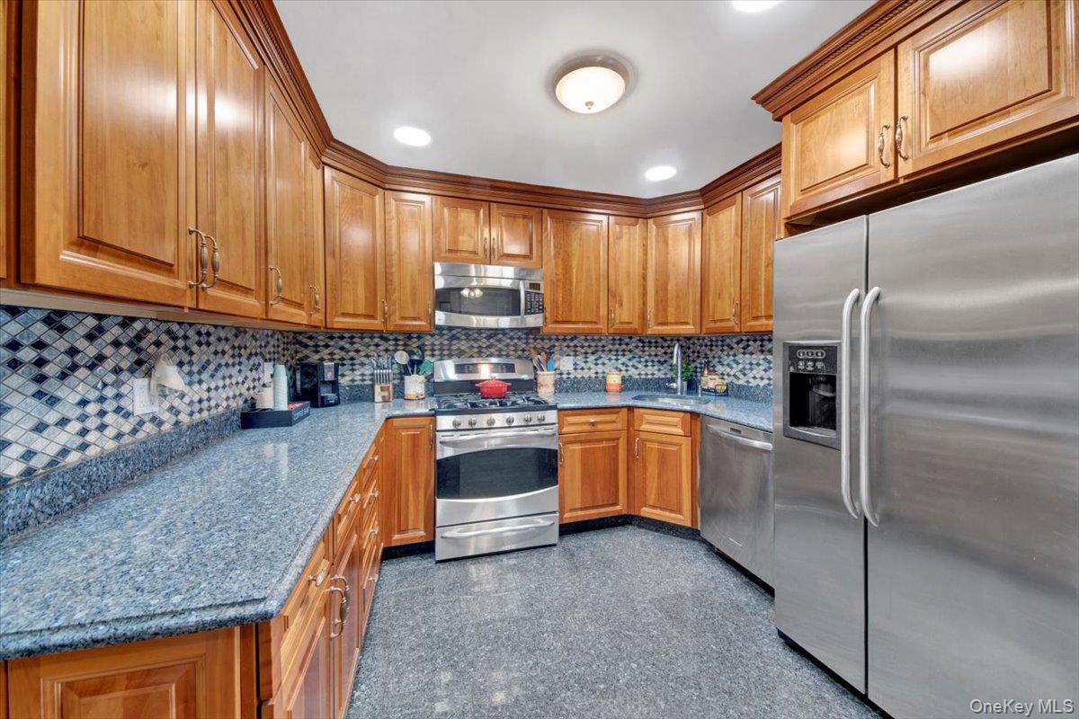 1630 Radcliff Avenue, Bronx, NY 10462