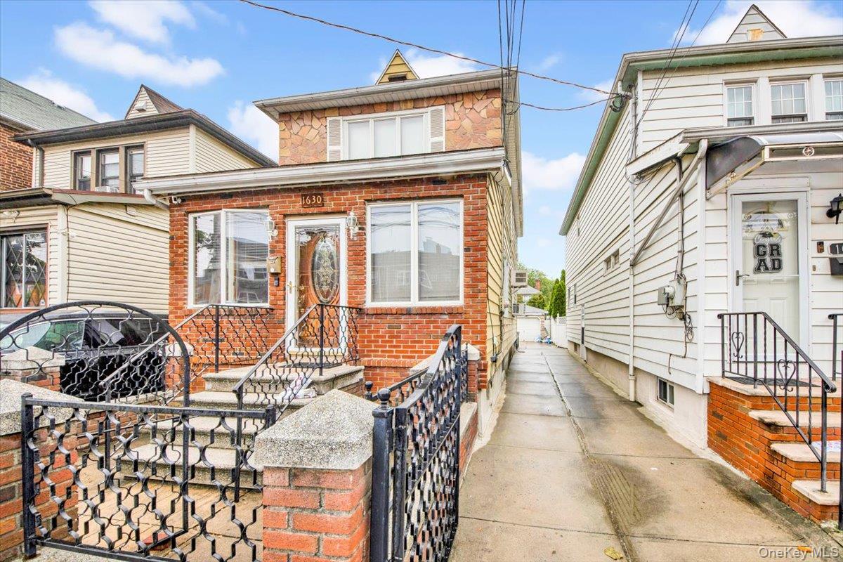 1630 Radcliff Avenue, Bronx, NY 10462