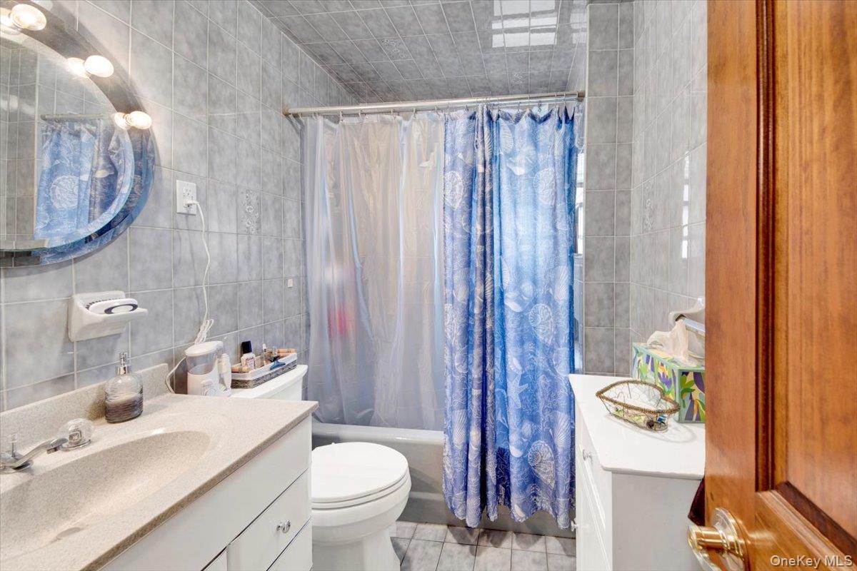 1630 Radcliff Avenue, Bronx, NY 10462