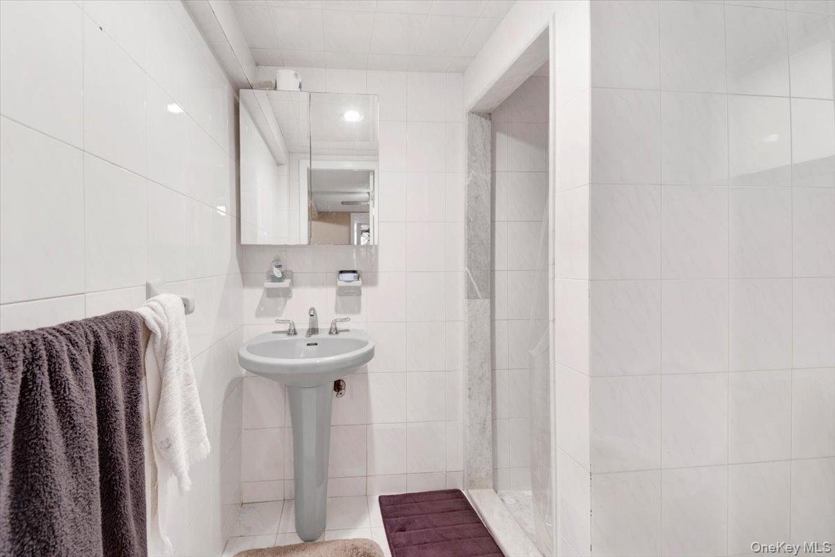 1630 Radcliff Avenue, Bronx, NY 10462