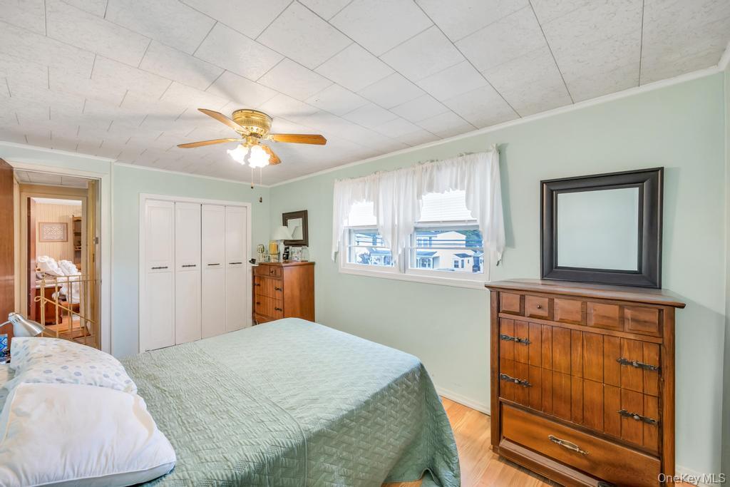 87 Underhill Avenue, Hicksville, NY 11801