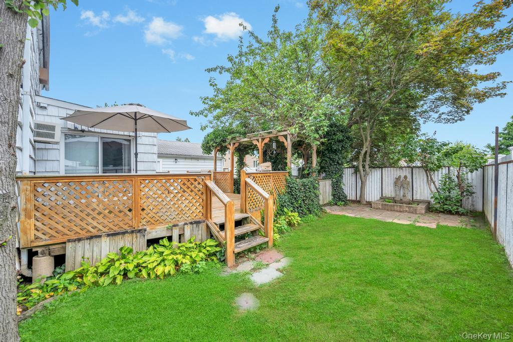 87 Underhill Avenue, Hicksville, NY 11801