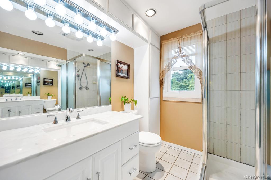 87 Underhill Avenue, Hicksville, NY 11801